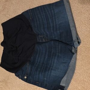 Maternity shorts